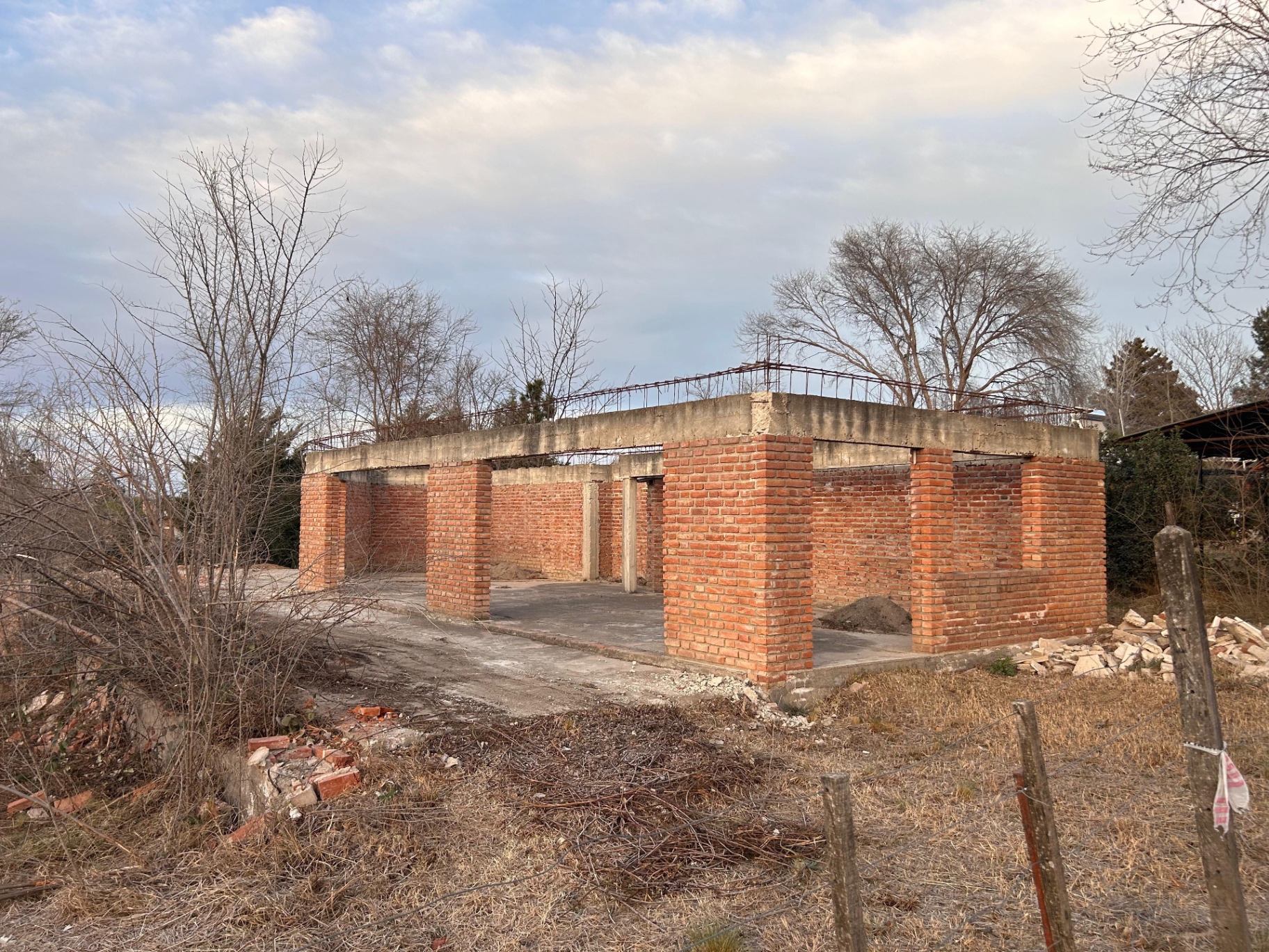 Terreno con Construcción a Avanzar — Reartes — Los Reartes